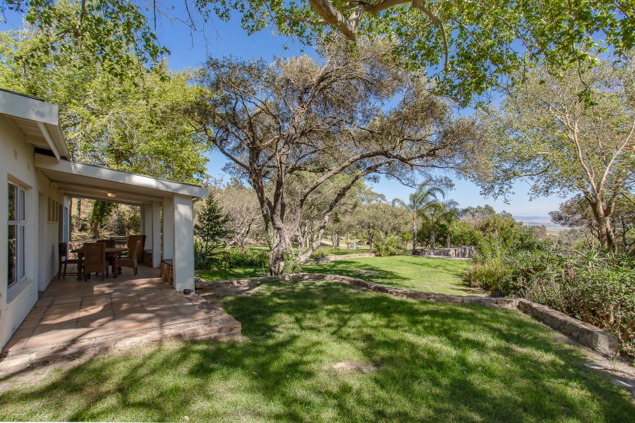 To Let Commercial Property for Rent in Bainskloof Western Cape